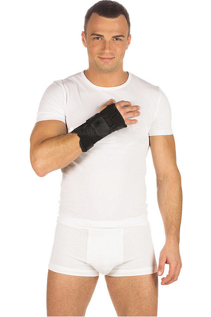 Бандаж компрессионный на лучезапястный сустав Тривес Т-8311